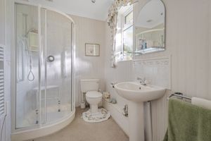 Ensuite- click for photo gallery